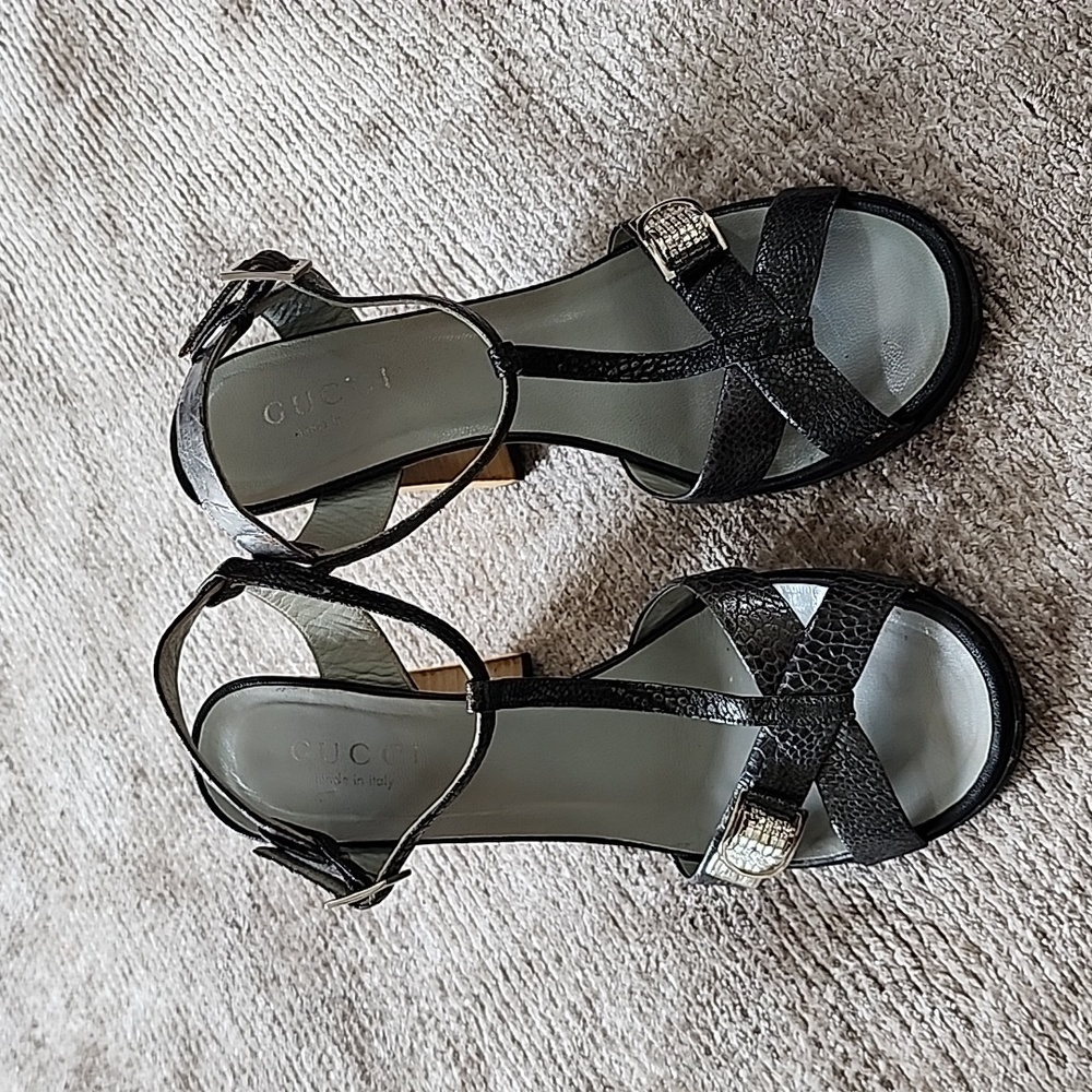 Gucci sandles